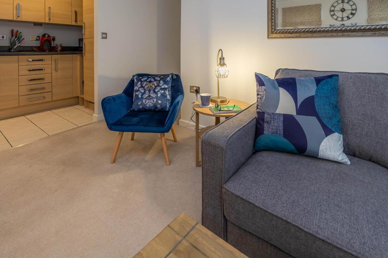 The Augustine - Modern Two Bed Ground Floor Apartment With Parking Canterbury Dış mekan fotoğraf