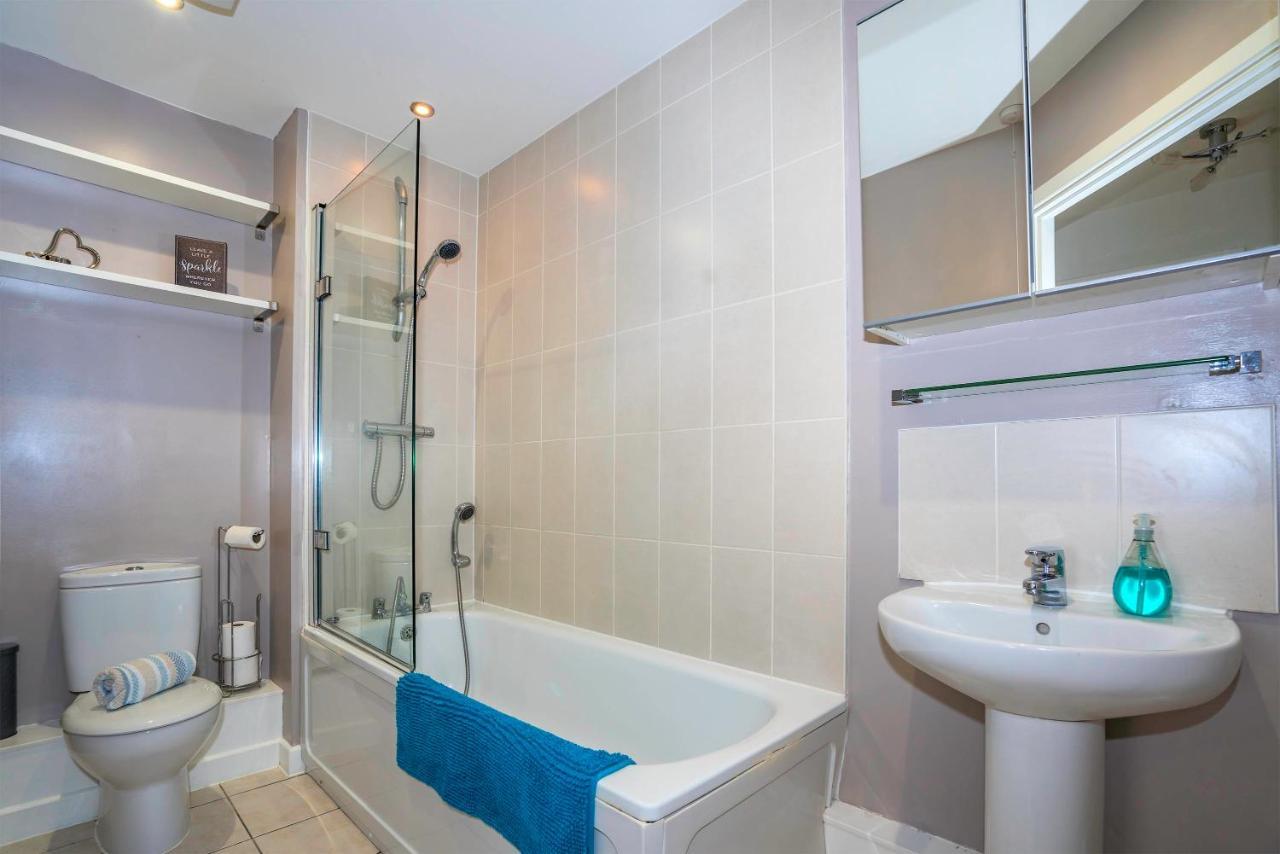 The Augustine - Modern Two Bed Ground Floor Apartment With Parking Canterbury Dış mekan fotoğraf