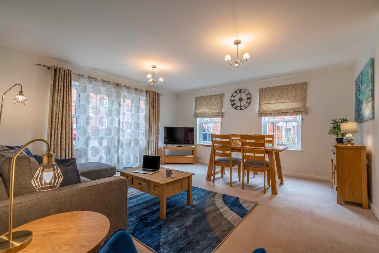 The Augustine - Modern Two Bed Ground Floor Apartment With Parking Canterbury Dış mekan fotoğraf