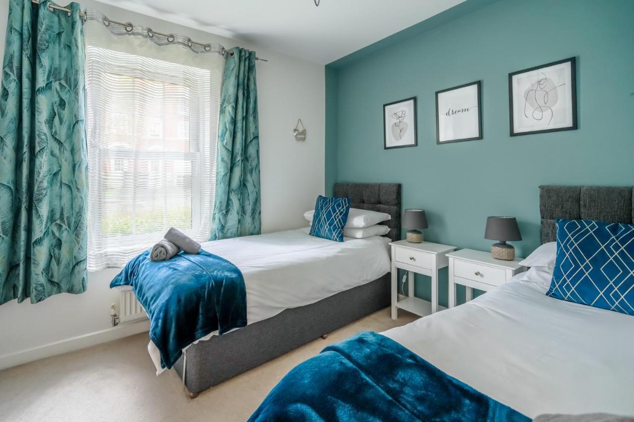 The Augustine - Modern Two Bed Ground Floor Apartment With Parking Canterbury Dış mekan fotoğraf